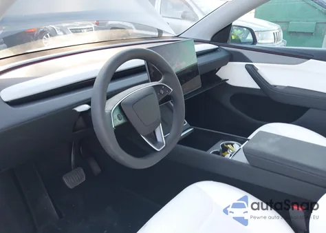 2026 Tesla Model Y z USA, uszkodzony, nr VIN 7SAYGDEDXTA454991